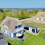 Ferienhaus Haus In Idyllischer Lage Mit Sauna, Terrasse Und Garten - Morgensünn *