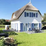 Ferienhaus Haus In Idyllischer Lage Mit Sauna, Terrasse Und Garten - Morgensünn *