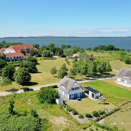 Haus In Idyllischer Lage Mit Sauna, Terrasse Und Garten - Morgensuenn * Trent
