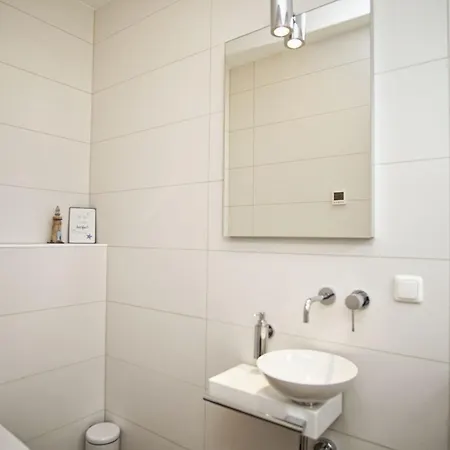 Haus In Idyllischer Lage Mit Sauna, Terrasse Und Garten - Morgensuenn * Trent