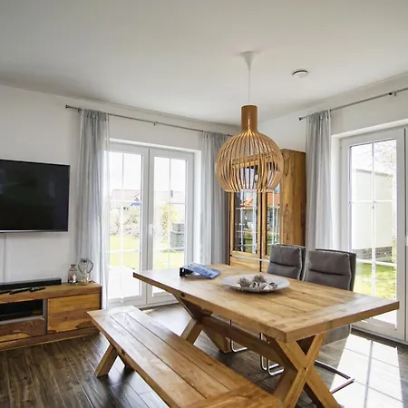 בית נופש Haus In Idyllischer Lage Mit Sauna, Terrasse Und Garten - Morgensuenn Trent