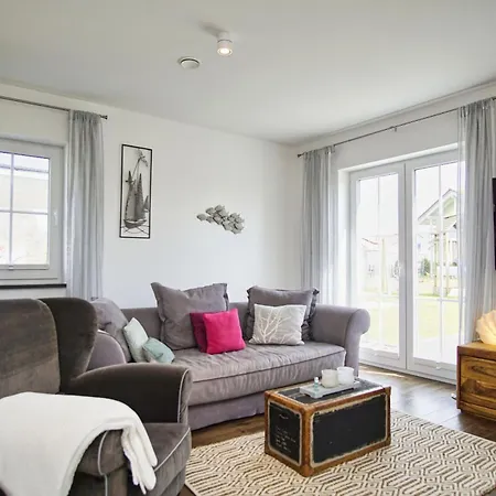 Haus In Idyllischer Lage Mit Sauna, Terrasse Und Garten - Morgensuenn * Trent