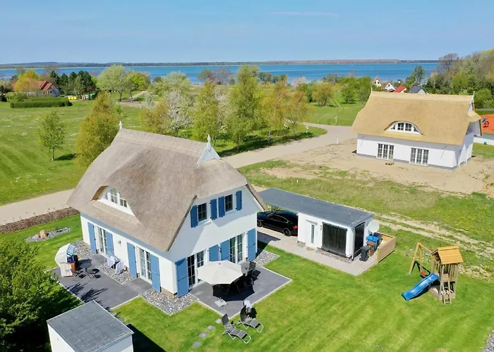 Ferienhaus Haus In Idyllischer Lage Mit Sauna, Terrasse Und Garten - Morgensünn *