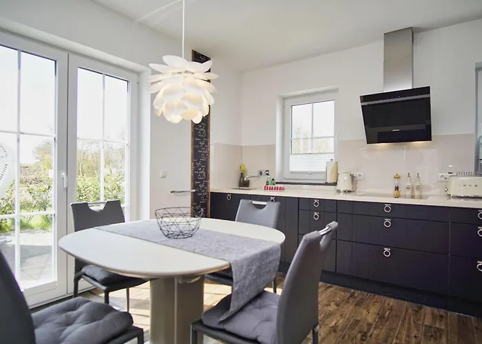 Haus In Idyllischer Lage Mit Sauna, Terrasse Und Garten - Morgensünn *